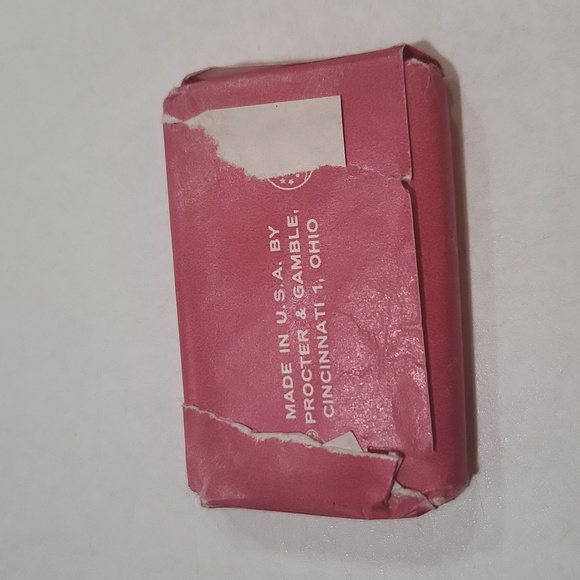 Lot of 3 vintage hotel soaps from 50s to 70s - Picture 3 of 8
